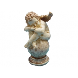 B271 Aniołek śpiący na kuli w odcieniach rudości H59cm